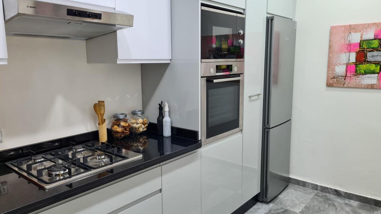 Cosy 2 Bedrooms Apartment In The Heart Of Casablanca Exterior foto